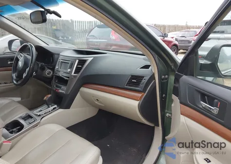 2014 Subaru Outback 2.5I Limited z USA, uszkodzony, nr VIN 4S4BRCLC9E3247864